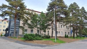 kuva tilaelementistä ulkoa päin kadulta