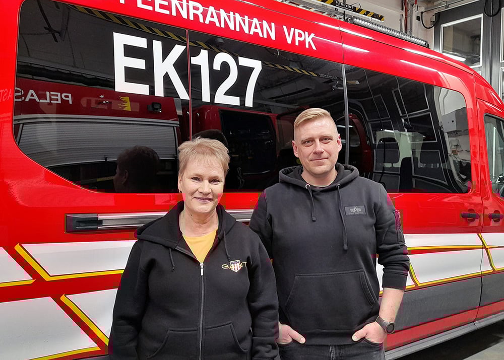 10 000 tuntia vapaaehtoistyötä – Leena Mustonen sai pelastusalan Mestariluokan harrastusmerkin