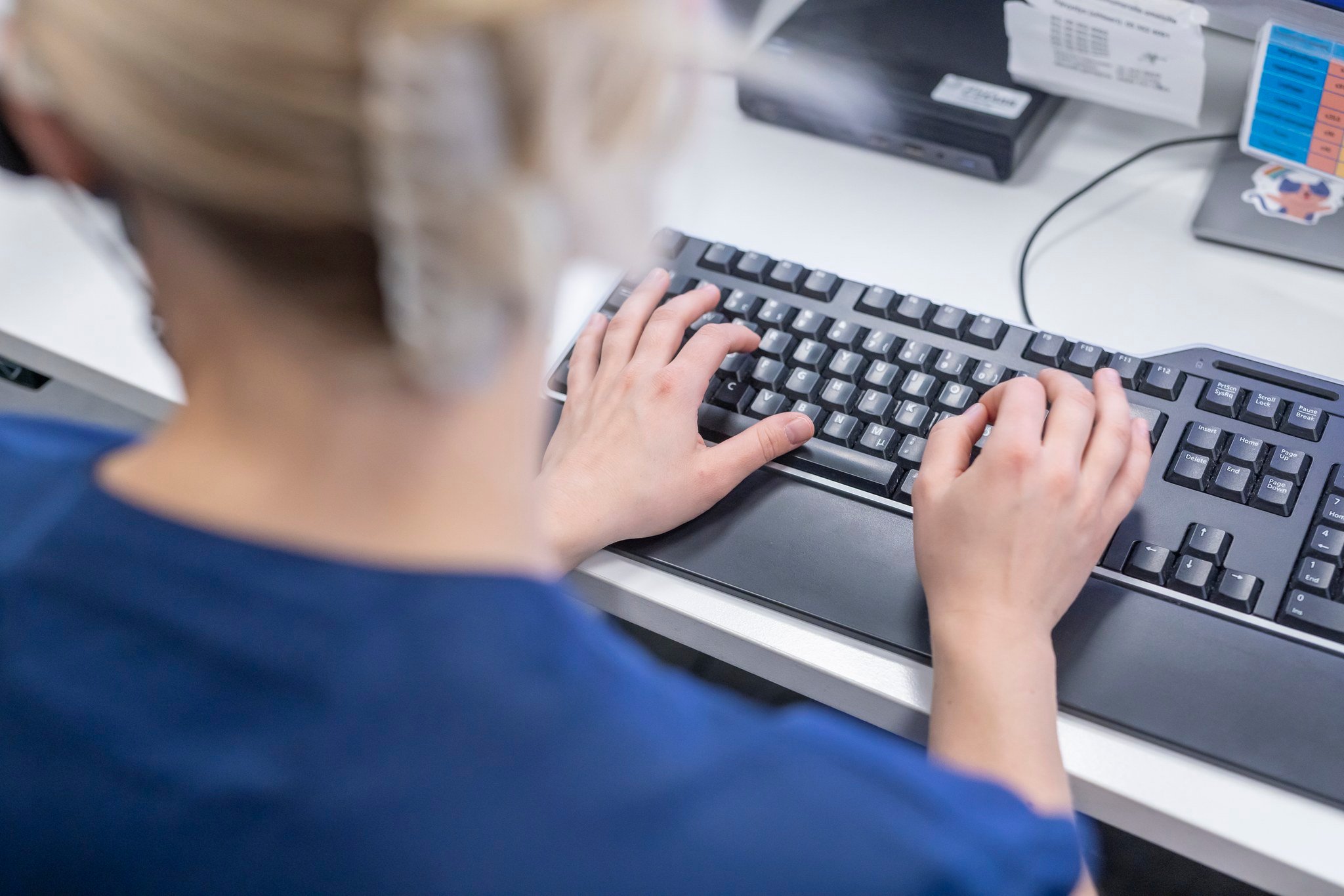 Sairaanhoitaja voi määrätä lääkkeitä – nopeampaa hoitoa yhdellä käynnillä